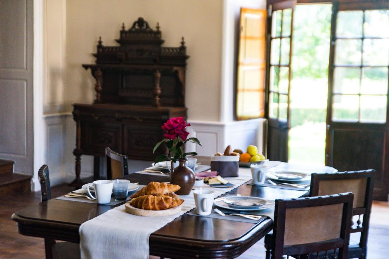 Bed and Breakfast Le Bas Chitray Ménil Esterno foto