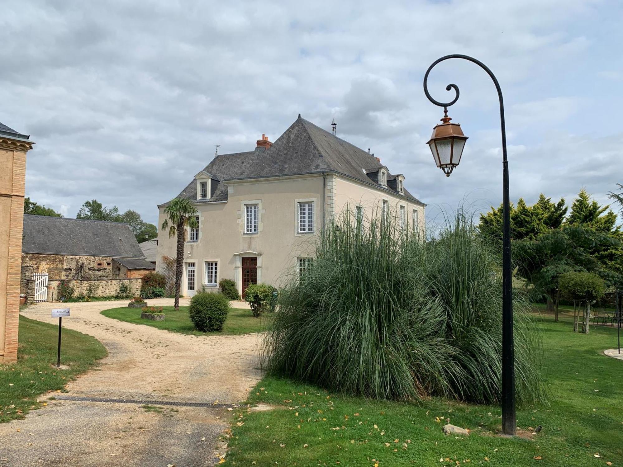 Bed and Breakfast Le Bas Chitray Ménil Esterno foto